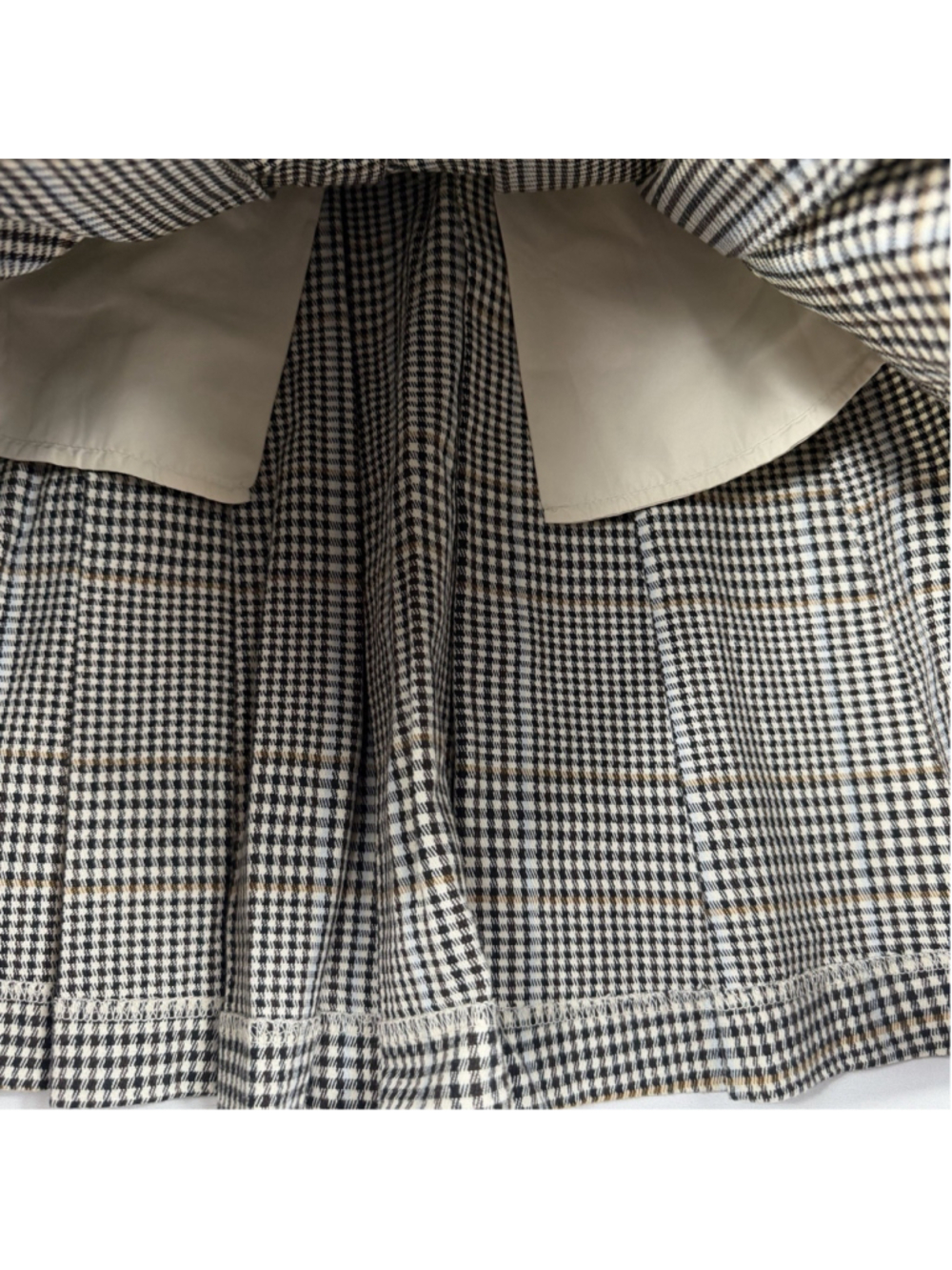 Free Assembly Plaid Pleated Mini Skirt Size 0 - Picture 8 of 10